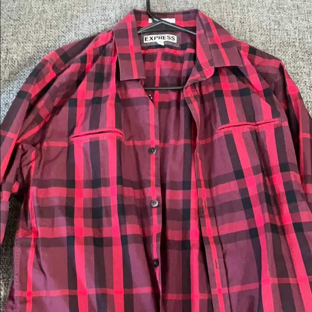 Express fitted black/red button down shirt